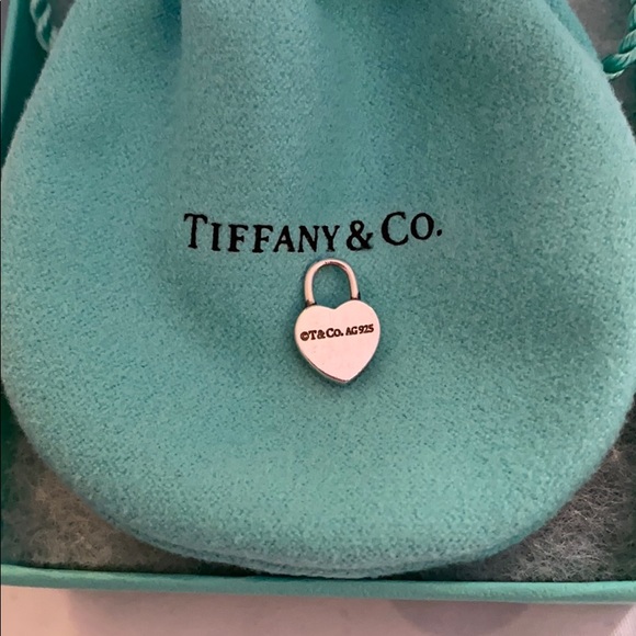 tiffany and co heart pendant - Picture 3 of 3